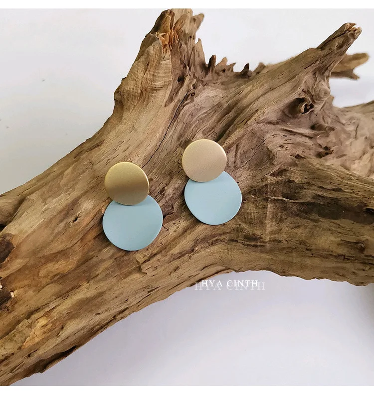 

Hot Fashion Retro Morandi Color Round Spray Paint Matte Earrings Wild Temperament Contrast Color Earring For Women Jewelry
