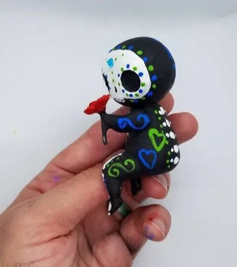 

Resin Skull Statue Nutcracker Sculpture Figurine Christmas Resin Flower Ornaments Home Room Skull Decoration Accessories