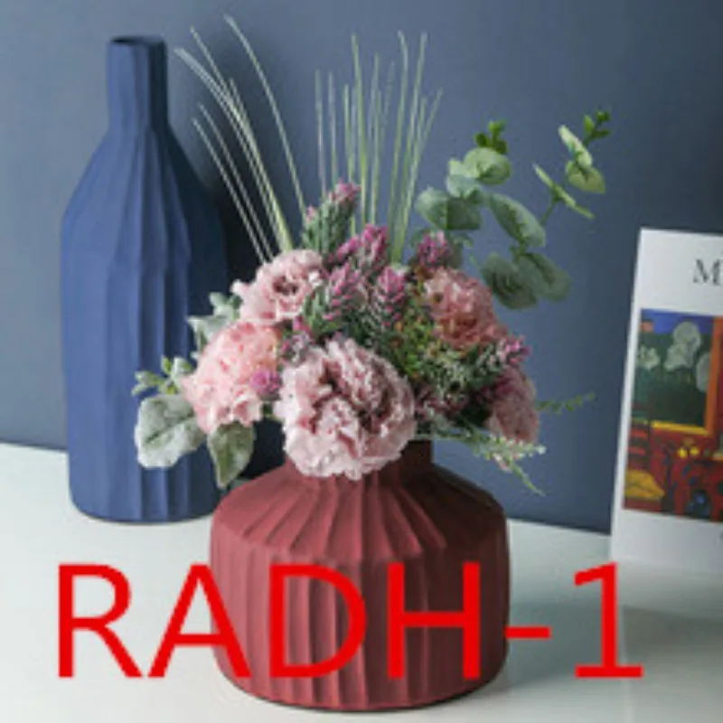 

Weddings and important occasions / Wedding accessories / Bridal bouquets RADH