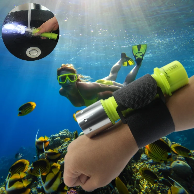

Professional 500 Lumen Diving Flashlight Bright Submarine Light Scuba Safety Lights Waterproof Underwater Torch
