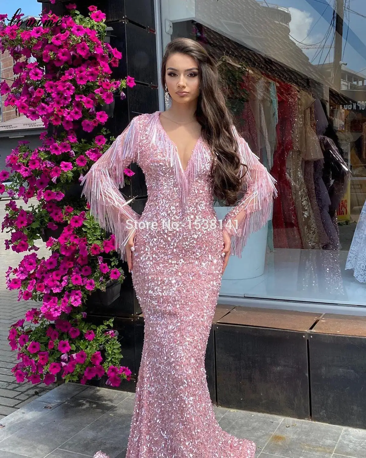 Женское вечернее платье русалка розовое с длинным рукавом для выпускного вечера