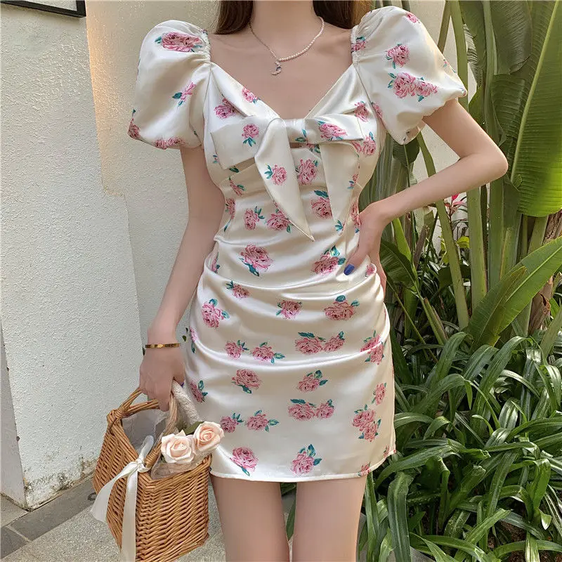 

EasyGarment Women Summer Mini Dress V-Neck Puff Sleeve Elegant Sexy Stain Printed Floral Bow Dress