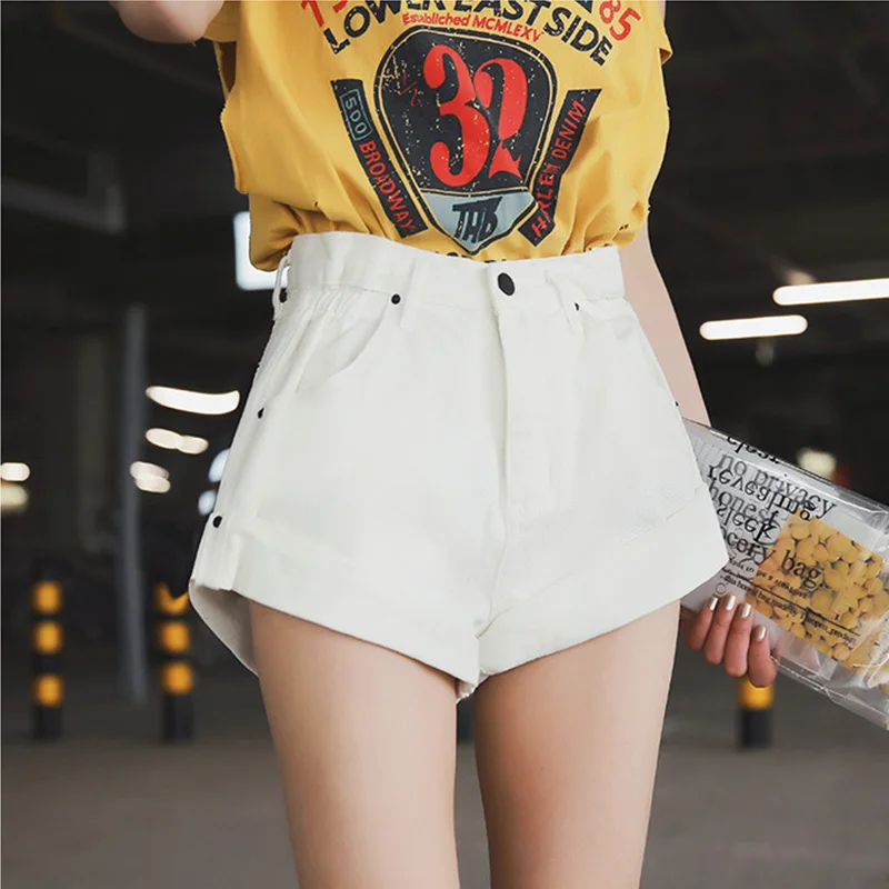 

The new high-waisted shorts for women in the spring of 2020 are popular in Korean students' wide-leg casual hot shorts