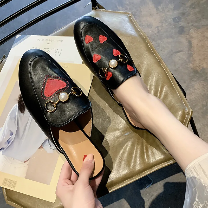 Новинка 2019 года Летняя обувь женская тапочки в форме сердца сандалии на плоской