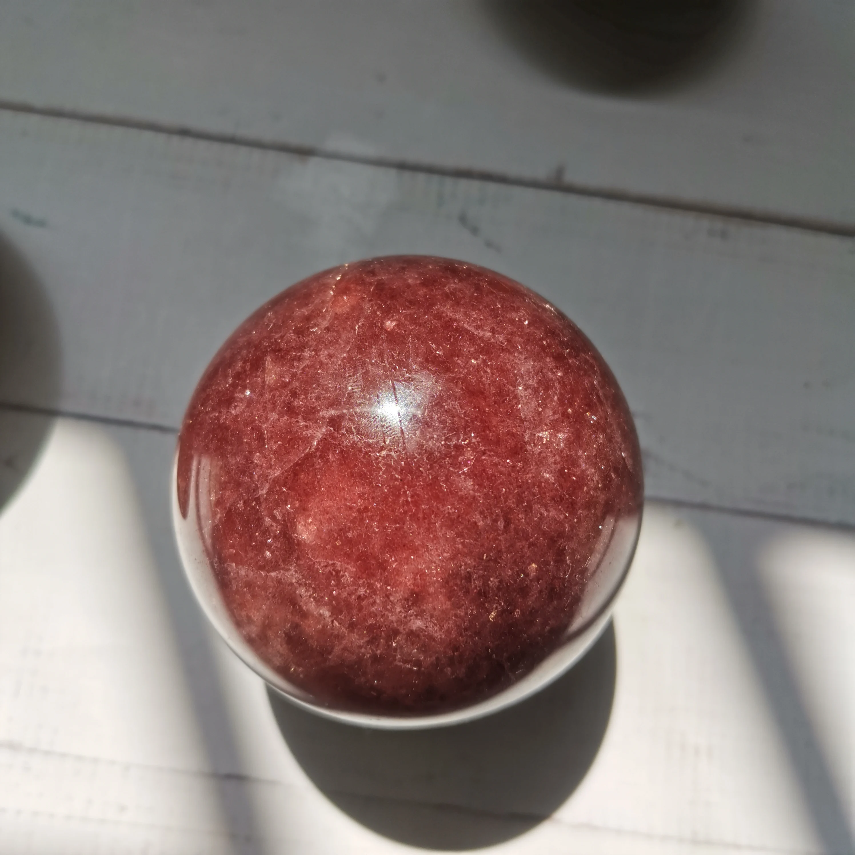 

About 6-7cm Natural red strawberries quartz balls Crystal gemstones sphere meditation reiki healing chakra for home decor