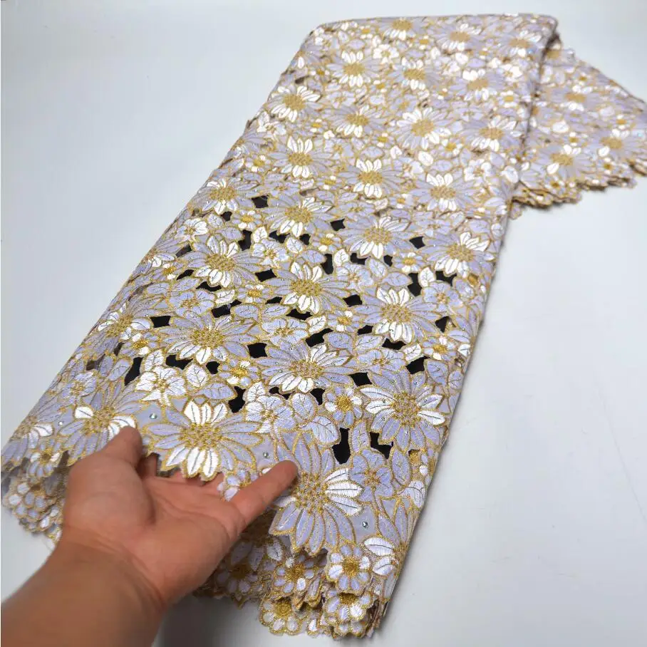 Дешево Белая Высококачественная свадебная кружевная ткань ручной работы, Африканское кружево с камнями, 5 ярдов, вышивка, швейцарская вуаль Pаспродажа Белая Высококачественная свадебная кружевная ткань ручной работы, Африканское кружево с камнями, 5 ярдов, вышивка, швейцарская вуаль