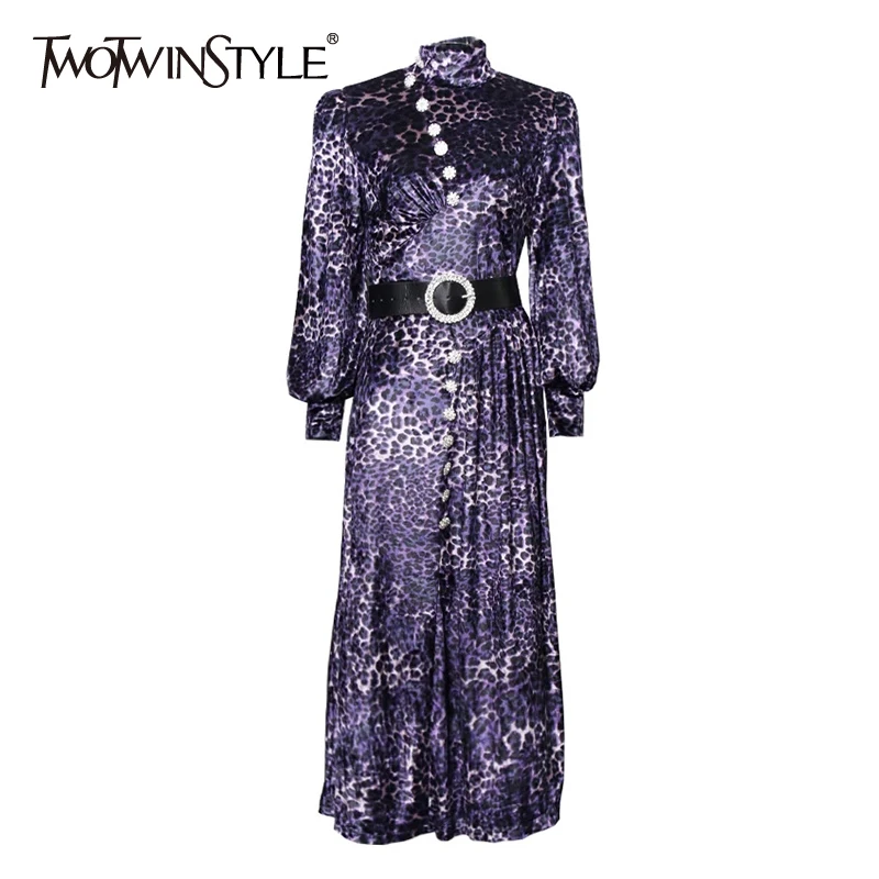 Женское леопардовое платье TWOTWINSTYLE фиолетовое Повседневное водолазка с длинными