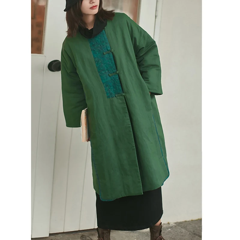 Парка женская зимняя 2020 с винтажным принтом на пуговицах |