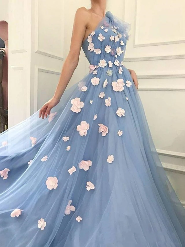 

2020 One Shoulder Tulle Prom Dresses Handmade Flowers Adorned Spring Celebrity Party Gowns Yong Girls Formal Wear Evening Gowns