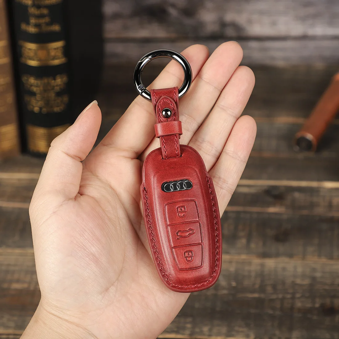

Genuine Leather Luxury Car Key Case Cover Holder For Audi A3 A6L A8 Q7 Q8 NUMBER A7 2019 2020 2021 Car Keychain Accessories