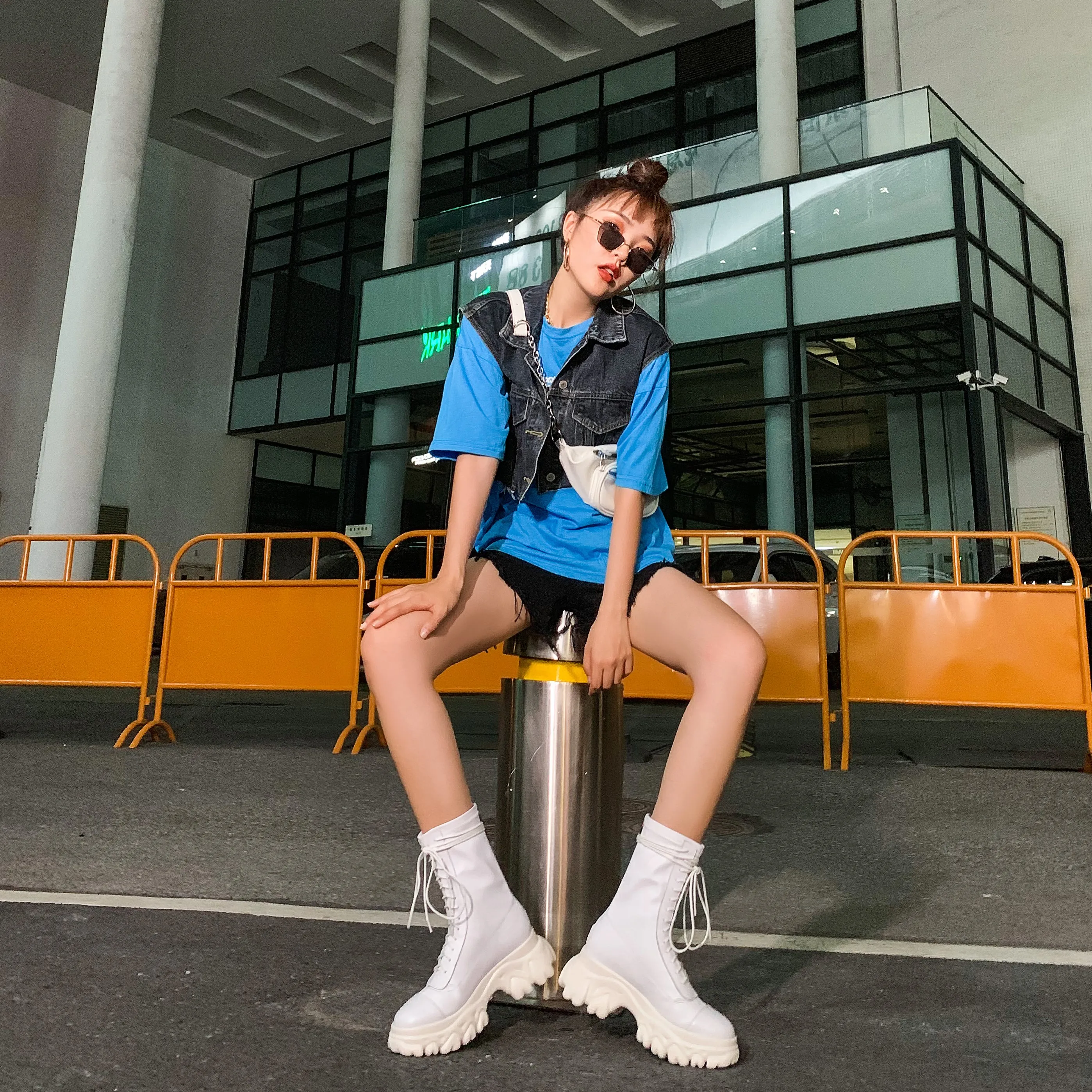 

Spring and Autumn 2020 new fashion Martine boots female versatile handsome leather platform motorcycle middle boot X622