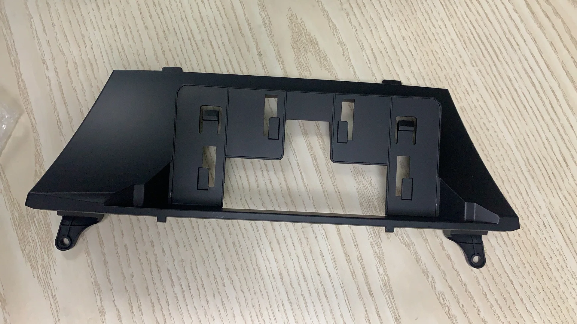 

Опорная рамка X5 E70 RHD 12,3 дюйма (подходит только для нашего магазина, пожалуйста, не покупайте отдельно)