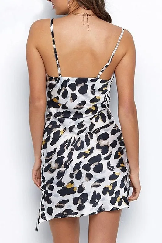 

ZOGAA Spaghetti Straps Leopard Print Hollow Out High Waist Bodycon Sexy Mini Dress 2019 Autumn Women Sleeveless Party Clothes