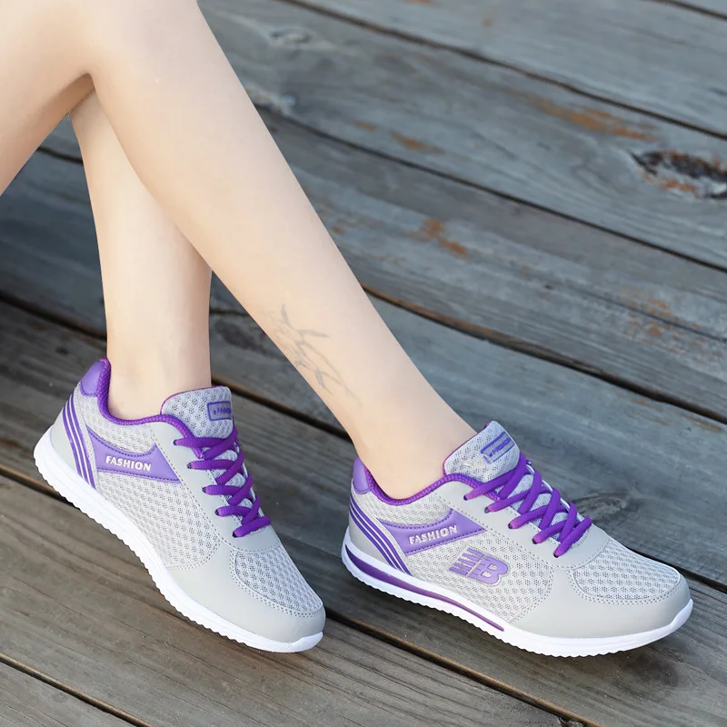 Повседневная обувь Женские дизайнерские кроссовки для женщин Роскошные 2021