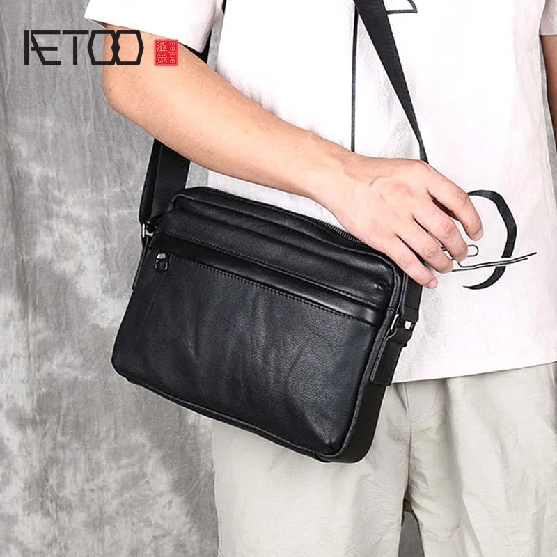 

Мужская простая сумка-мессенджер AETOO, повседневный молодежный рюкзак из воловьей кожи с горизонтальным отделением для iPad ba