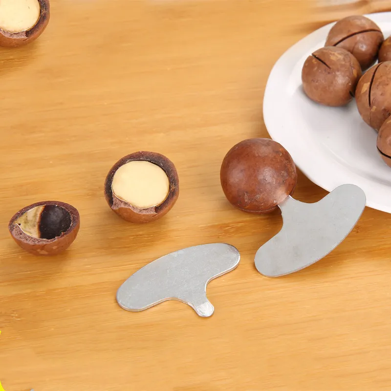 100pcs Portable Nut Cracker Sheller Walnuts MACADAMIA NUTS Metal Key Opener New