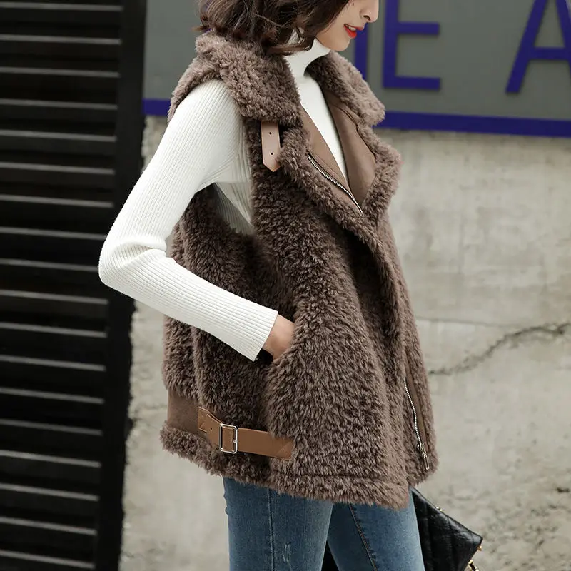 

Autumn and winter new lambs fur vest women's loose thickening fur one piece Plush jacket jacket