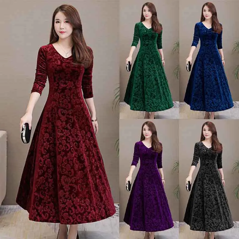 Женское коктейльное зимнее длинное платье макси золотого цвета с длинным