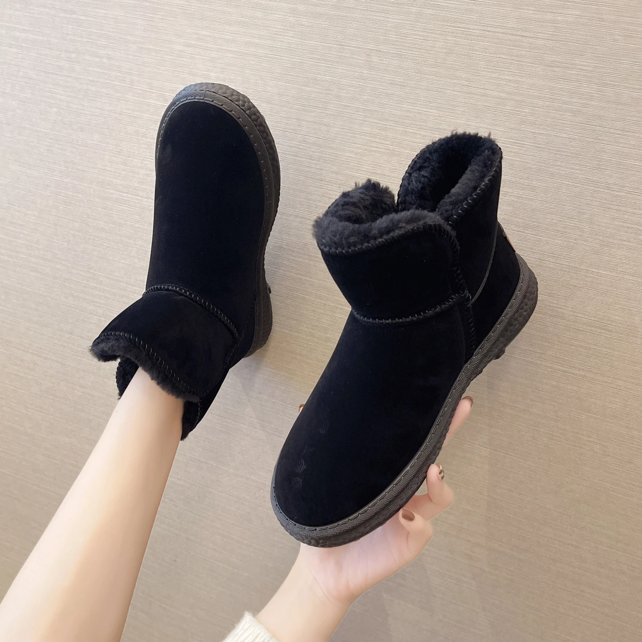 

Женские зимние ботинки, плюшевые парные ботинки, модные ботинки на плоской подошве, женские зимние ботинки больших размеров 44, 45, дизайнерск...