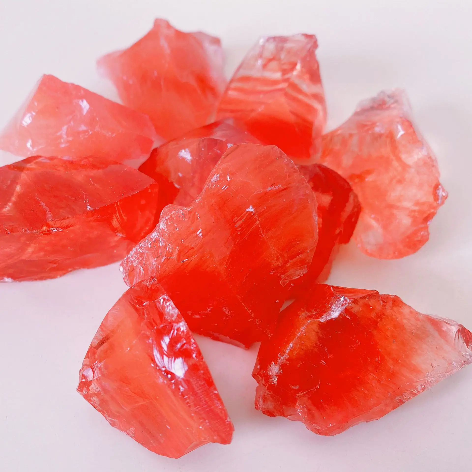 

100g 1-3cm Watermelon Red Artificial Crystal Home Decor Minerals Fish Tank Stone