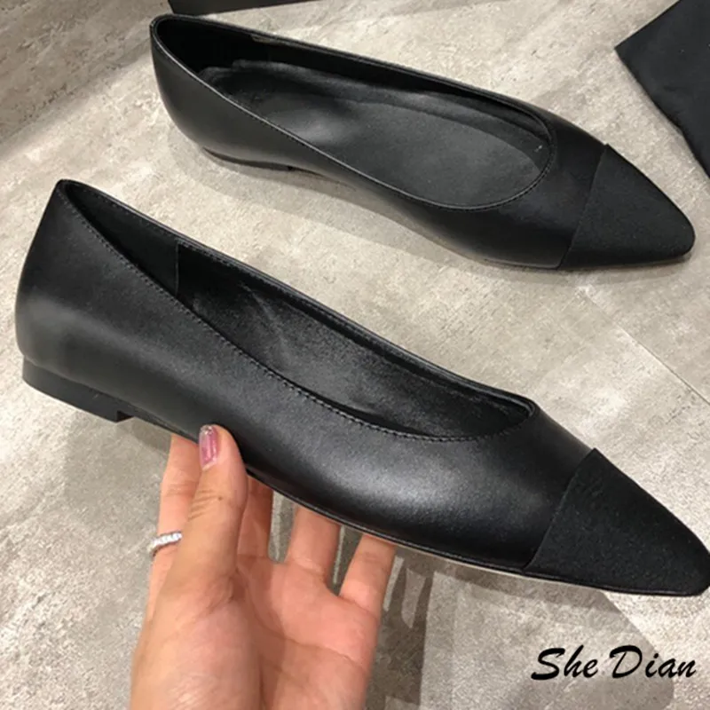 Женские туфли из натуральной кожи с острым носком без застежки на цепочке