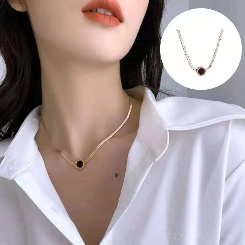

Stainless Steel Roman Numeral Necklace Round Pendant Rose Gold Silver Personality Snake Chain Ladies Banquet Party Jewelry