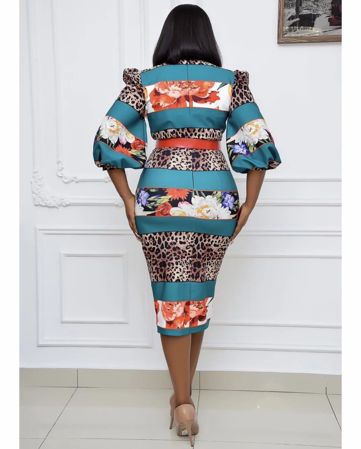

Polyester 2021 Summer Sexy African Women V-neck Printing Knee-length Dress African Dresses for Women African Clothing