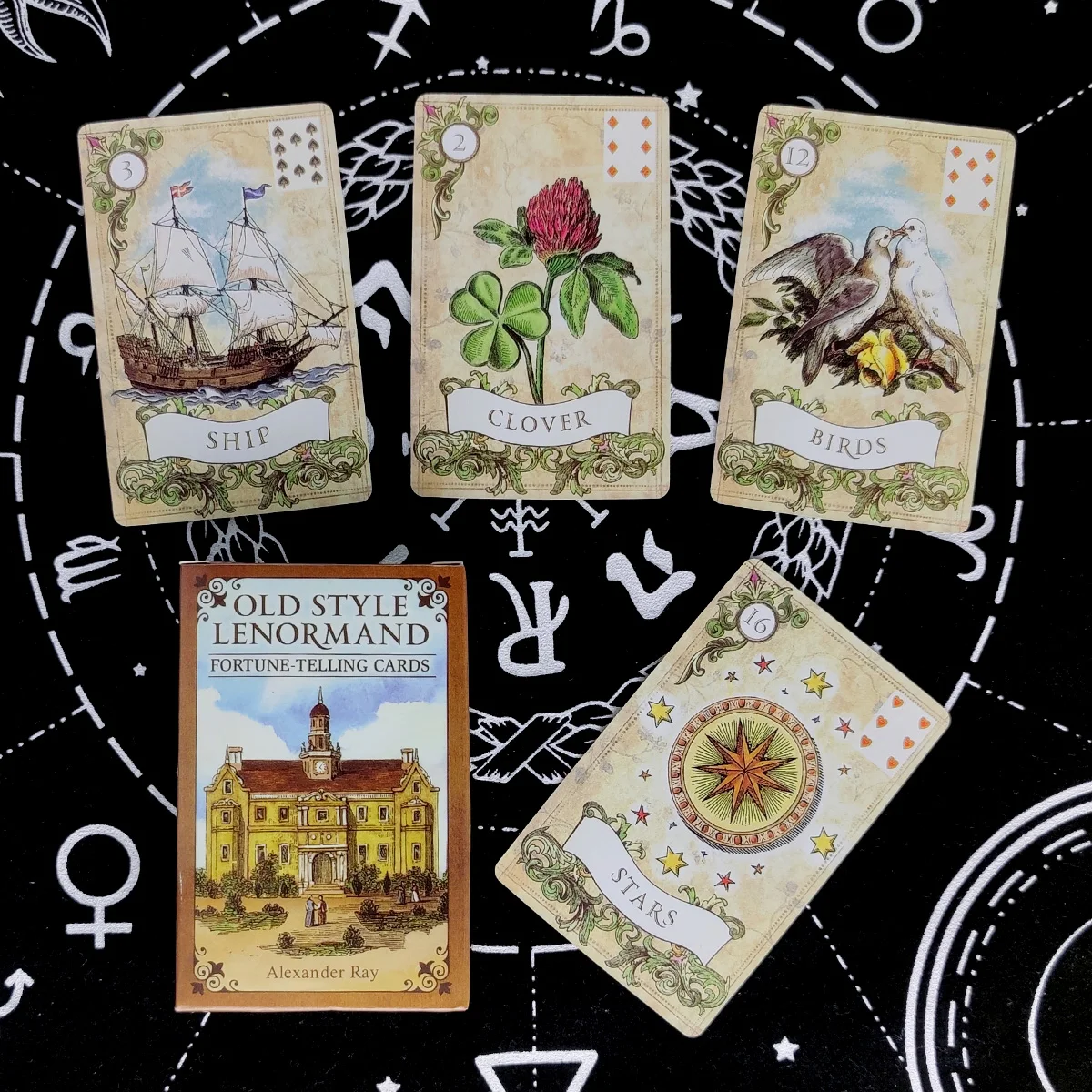 

Old Style Lenormand Tarot Cards Prophecy Divination Deck English Version Entertainment Board Game 38 Sheets/Box