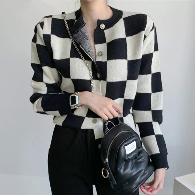 

New 2021 Women's Autumn Winter Sweater Fashionable Elegant Checkered Cardigans Short Plaid Vintage Wild Tops
