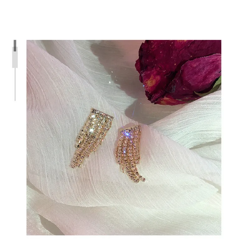 

Женские серьги из серебра 925 пробы, с кисточками