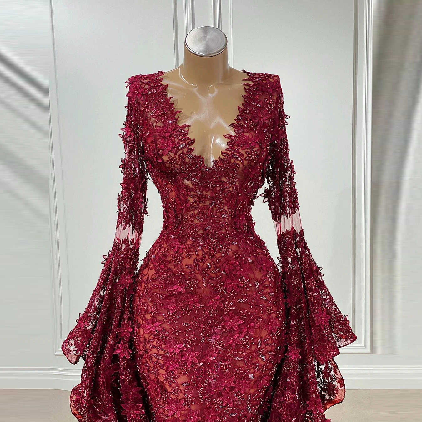 

Elegant Burgundy Mermaid Arabic Prom Dresses Puffy Long Sleeves See Thru V Neck Long Pageant Evening Gowns Real Image