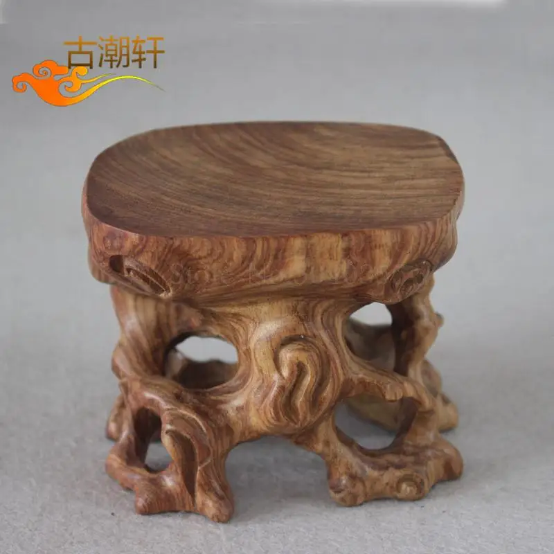 Красное дерево резьба в виде корня может быть сшита странный камень нефрит