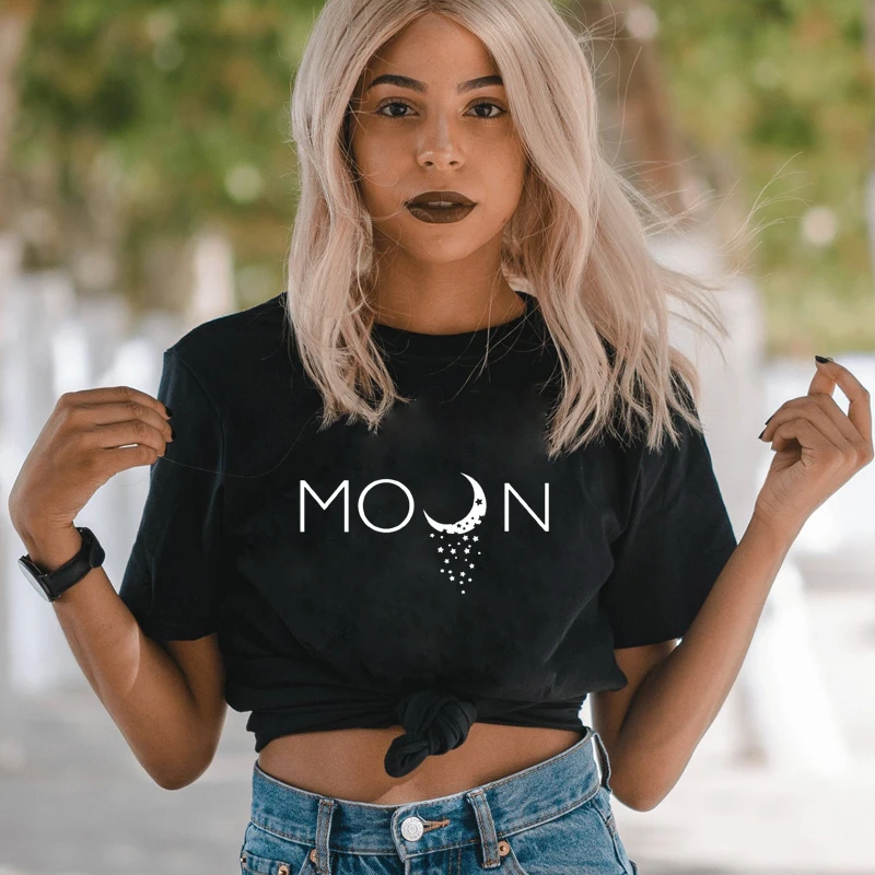 

Dripping Moon 100% Cotton T-shirt Aesthetic Gothic Hippie Top Tee Shirt Vintage Women Short Sleeve Witchy Art Tshirt
