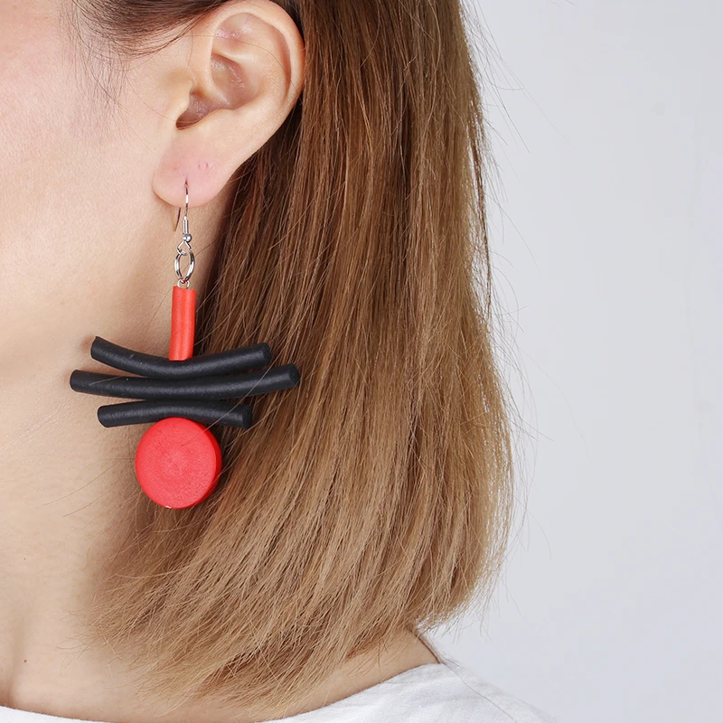 

YD&YDBZ Fashion Red Wooden Hanging Earrings For Women Casual Rubber Statement Earring Gothic Style Party Ear Jewelry Matching