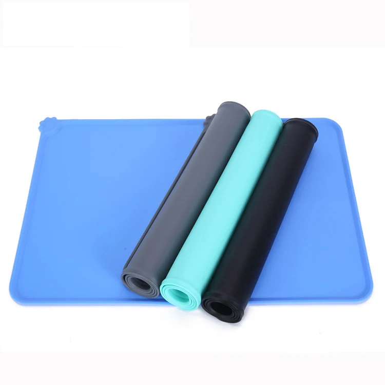 

Dog Feeding Placemat Pet Bowl Drinking Mats Cat Food Pad Cushion Silicone Waterproof Anti-Skid Anti-Sprinkling