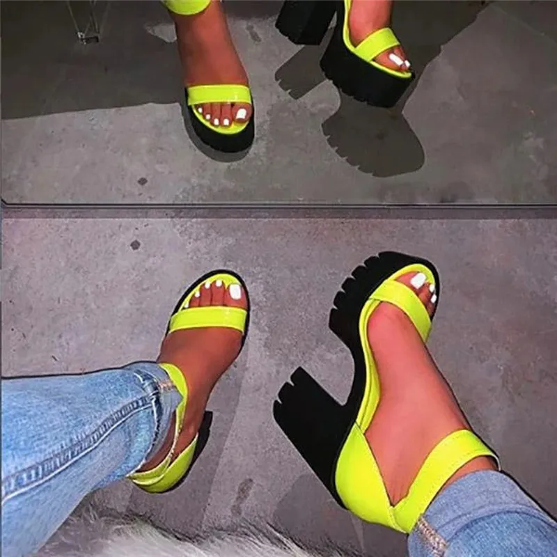 Женские босоножки неонового зеленого цвета женские на высоком каблуке яркие