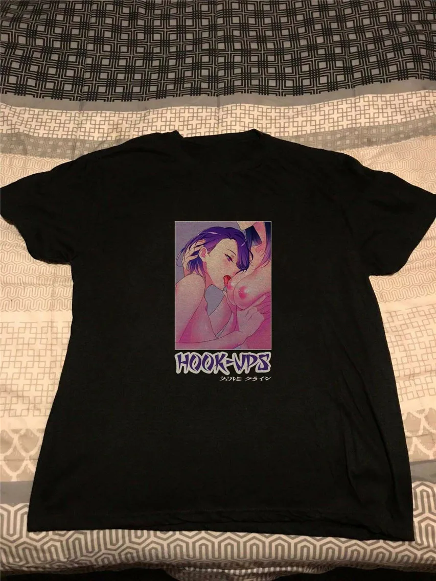 

Vtg Hook Ups Skateboard Anime Hentai Kiss Tits Sweet T-Shirt Light
