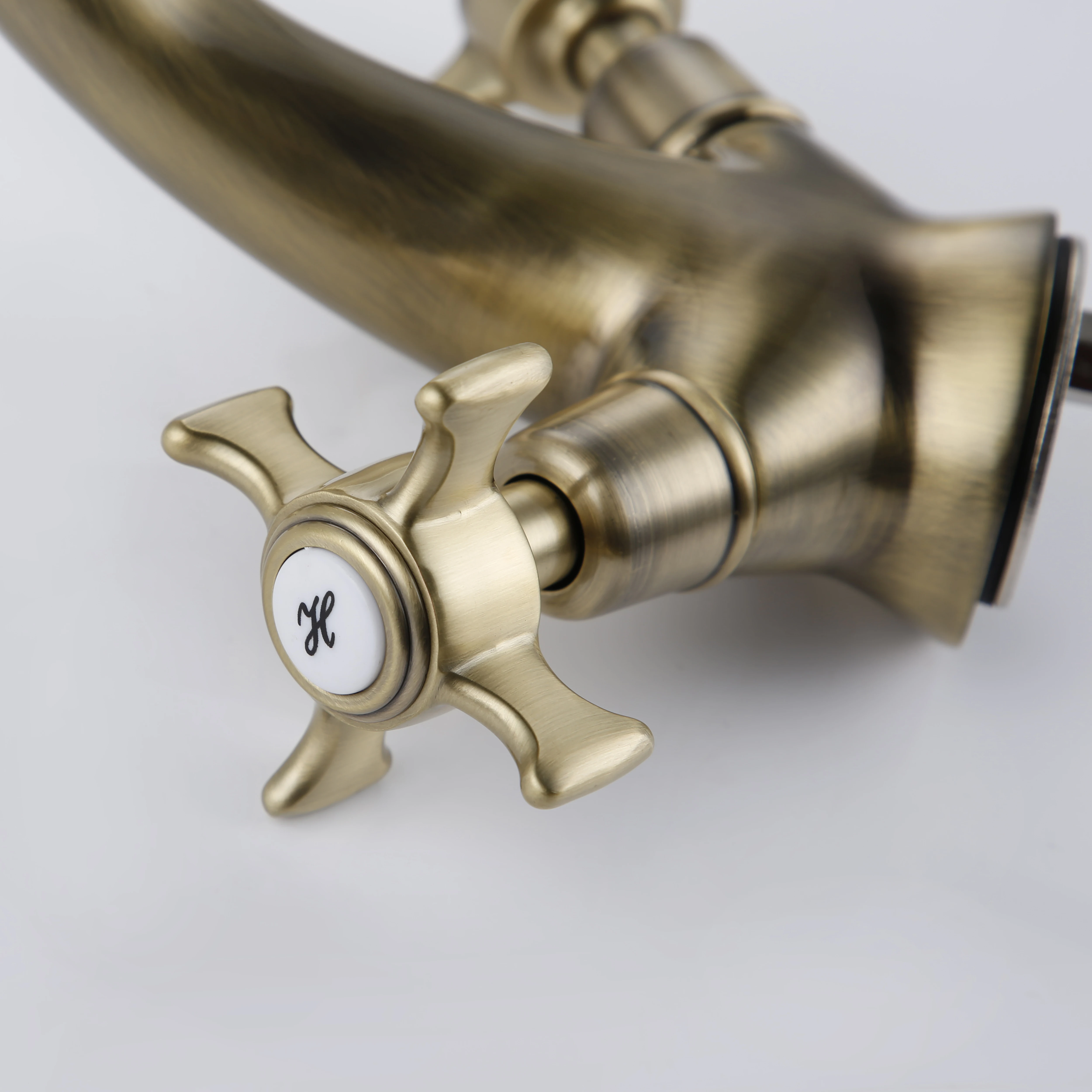 Краны для ванной комнаты кран горячей и холодной умывальника смеситель двойной