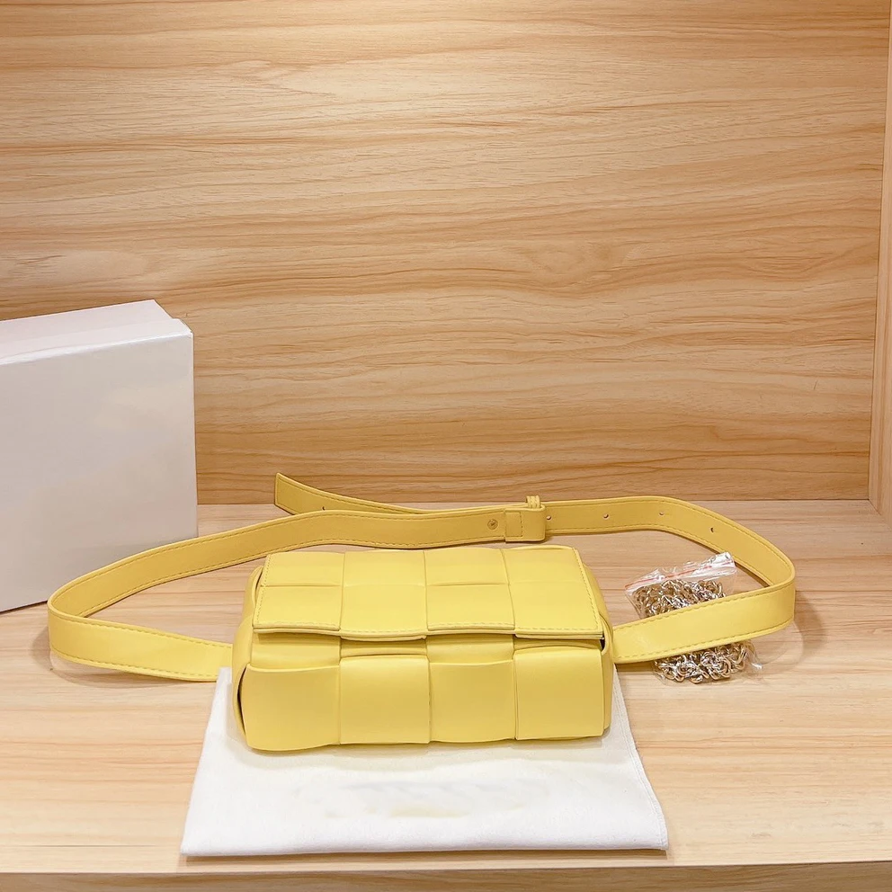 

2021 New Woven Waist Bag Luxury Designer Chest Bag Neutral Multicolor Backpack Mini Purse Leather Crossbody Bag