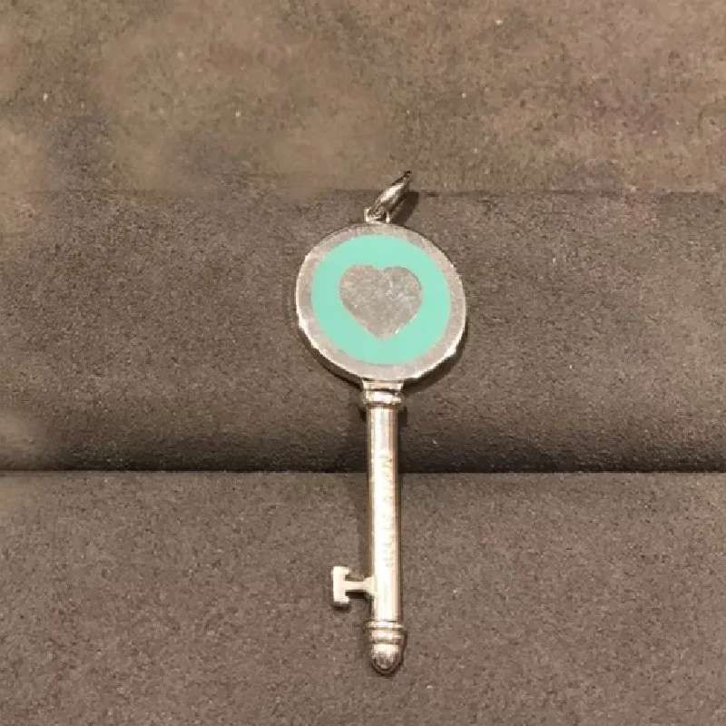 

100% Pure Silver Ms Sweet Classic Romantic Circular Blue Enamel Heart-shaped Key Sweater Chain Necklace Pendant Jewelry