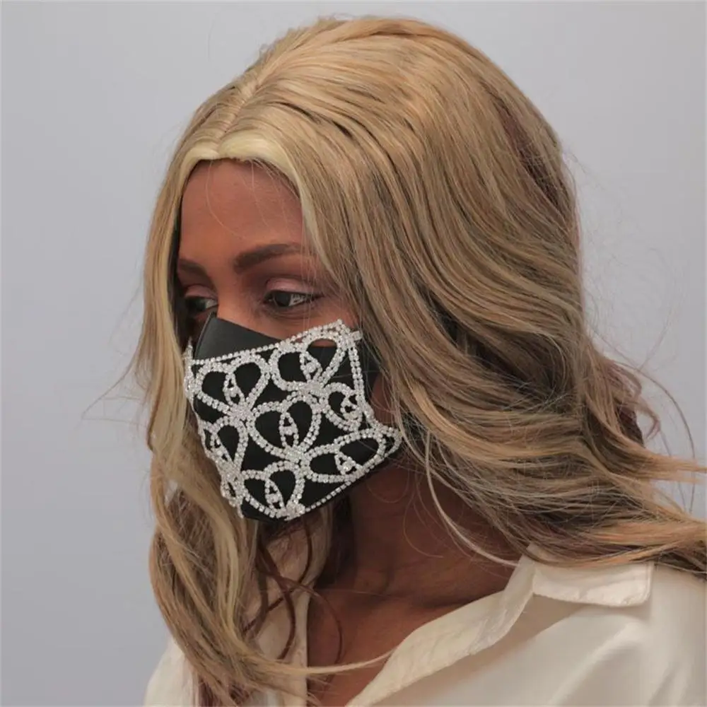 

Fashion Heart-shaped Shiny Rhinestone Face Mask Decoration Sexy Ladies Nightclub Stage Party Crystal Mask Face Accessories Gift