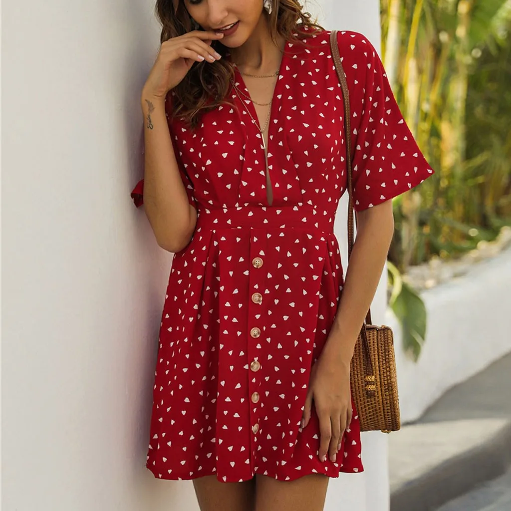 Красное женское платье в горошек с коротким рукавом и v образным вырезом короткое