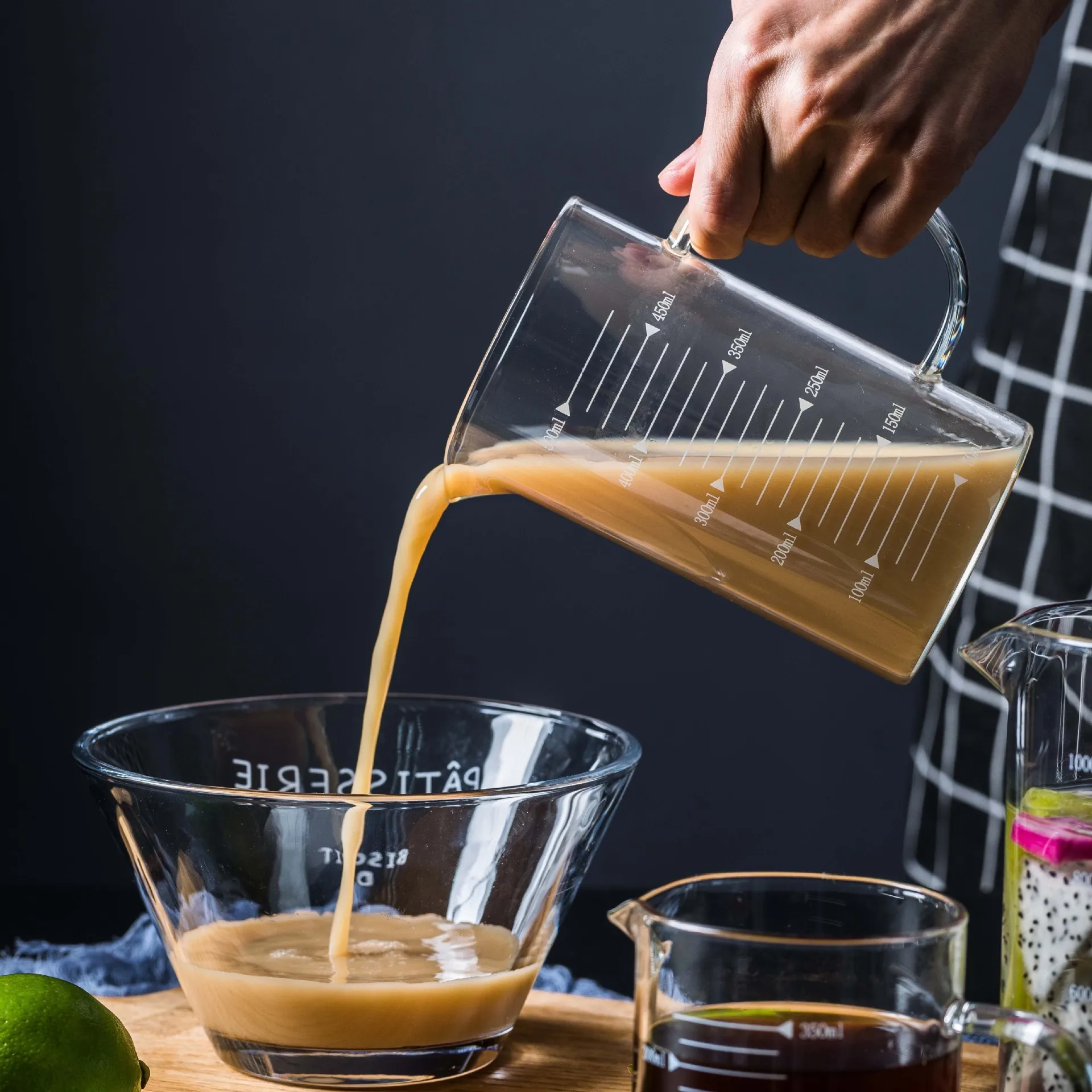 Творческий Стекло прозрачный мерная кружка с бамбуковой крышкой Пособия по