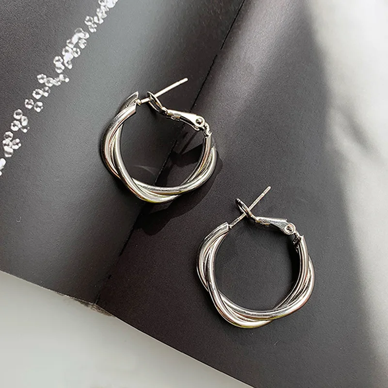

2021 Fashion Korean Metal Circle Hoop Earrings Female Cold Wind Temperament Simple Earring Bar Rock Party Jewelry Accessories