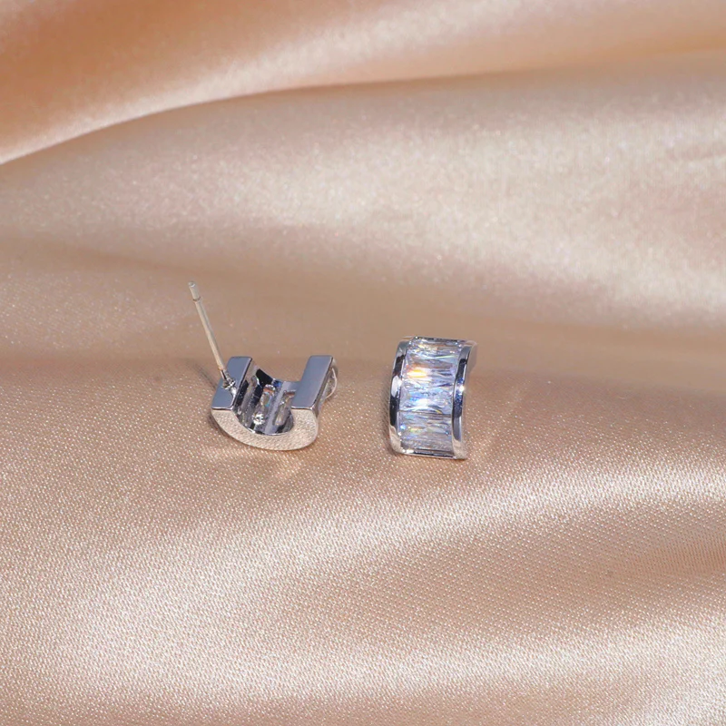 Роскошные блестящие женские серьги с кристаллом цирконием простые