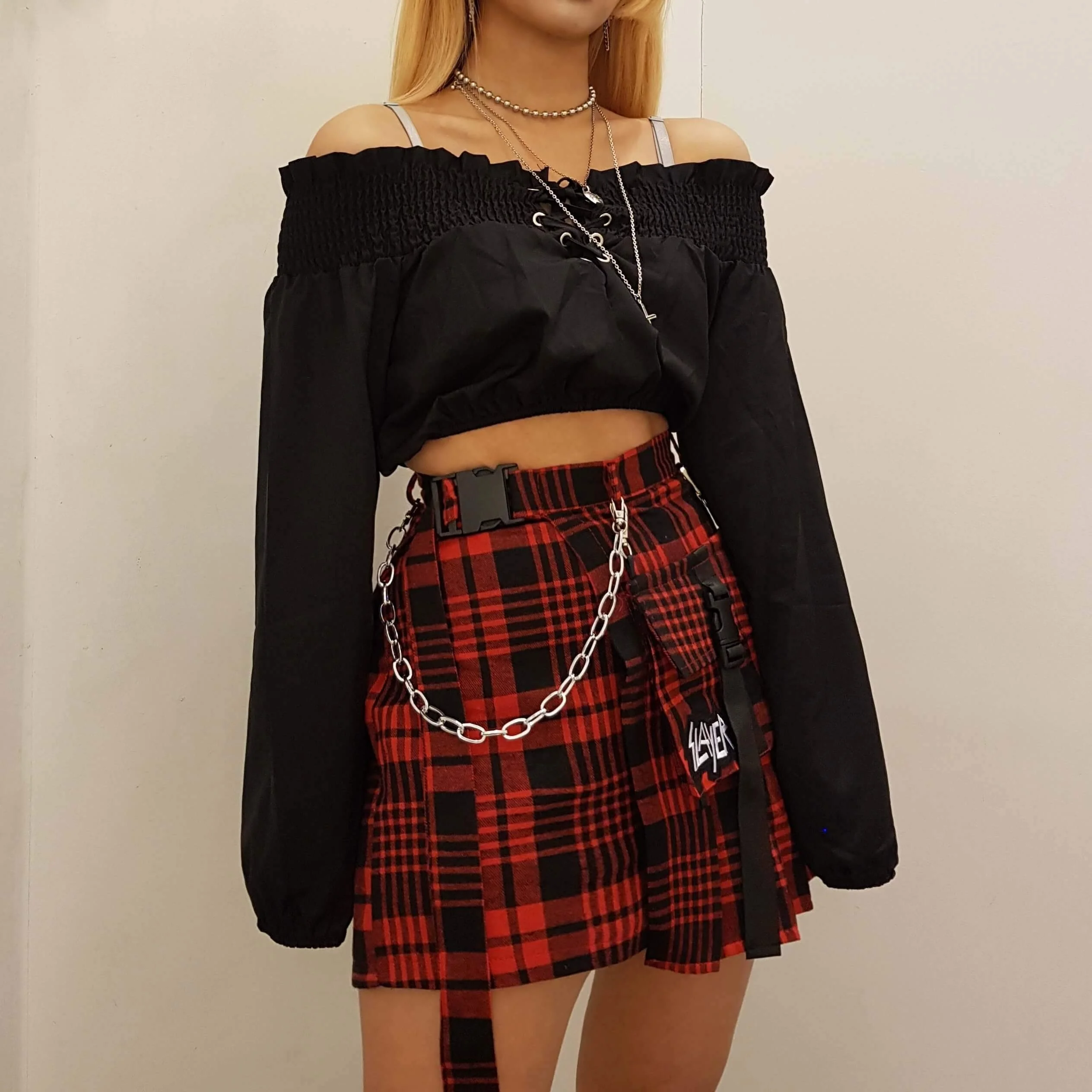 Панк дизайн женский Готический горизонтальный шейный черный укороченный топ