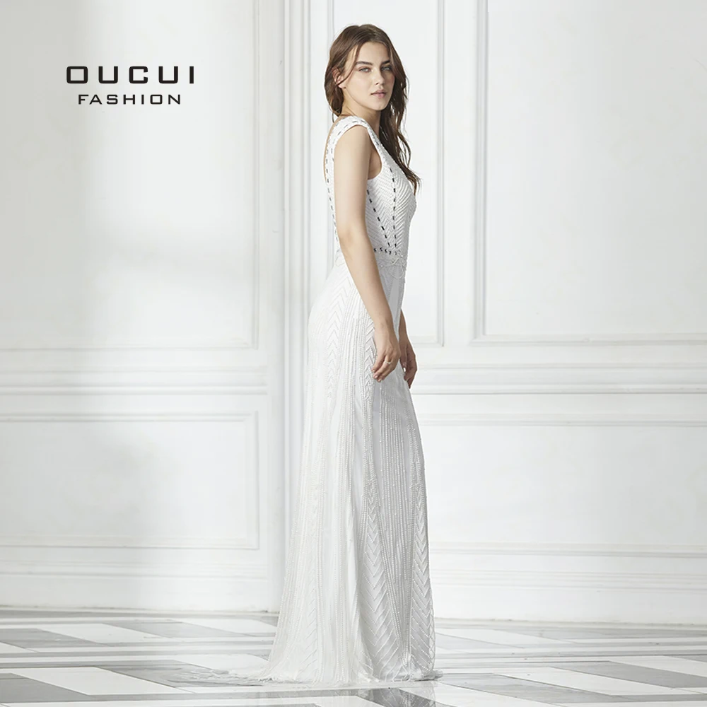 Женское платье Русалка со шлейфом белое для выпускного вечера с бахромой и