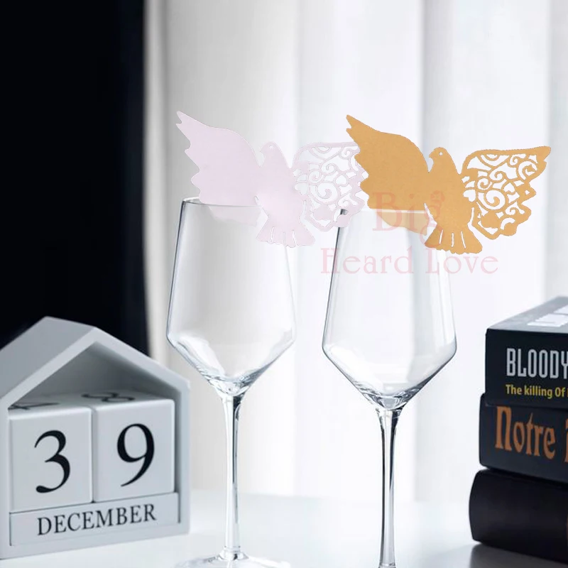25 шт. лазерная резка Прекрасный Голубь шаблон Таблица Имя Место эскорт чашки