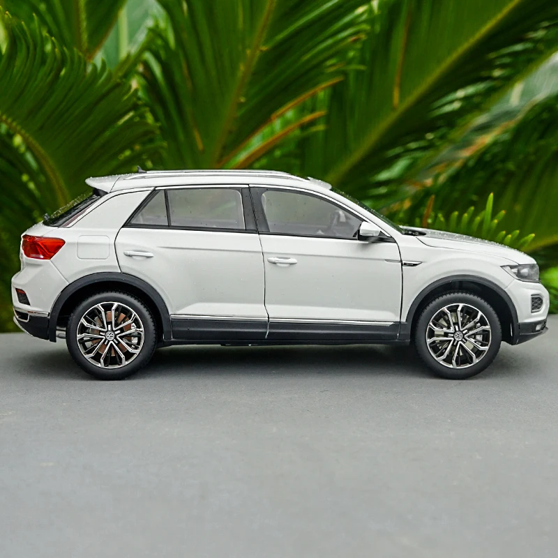 Высокотщательная модель автомобиля 1:18 VW 2018 T ROC SUV из сплава статическая