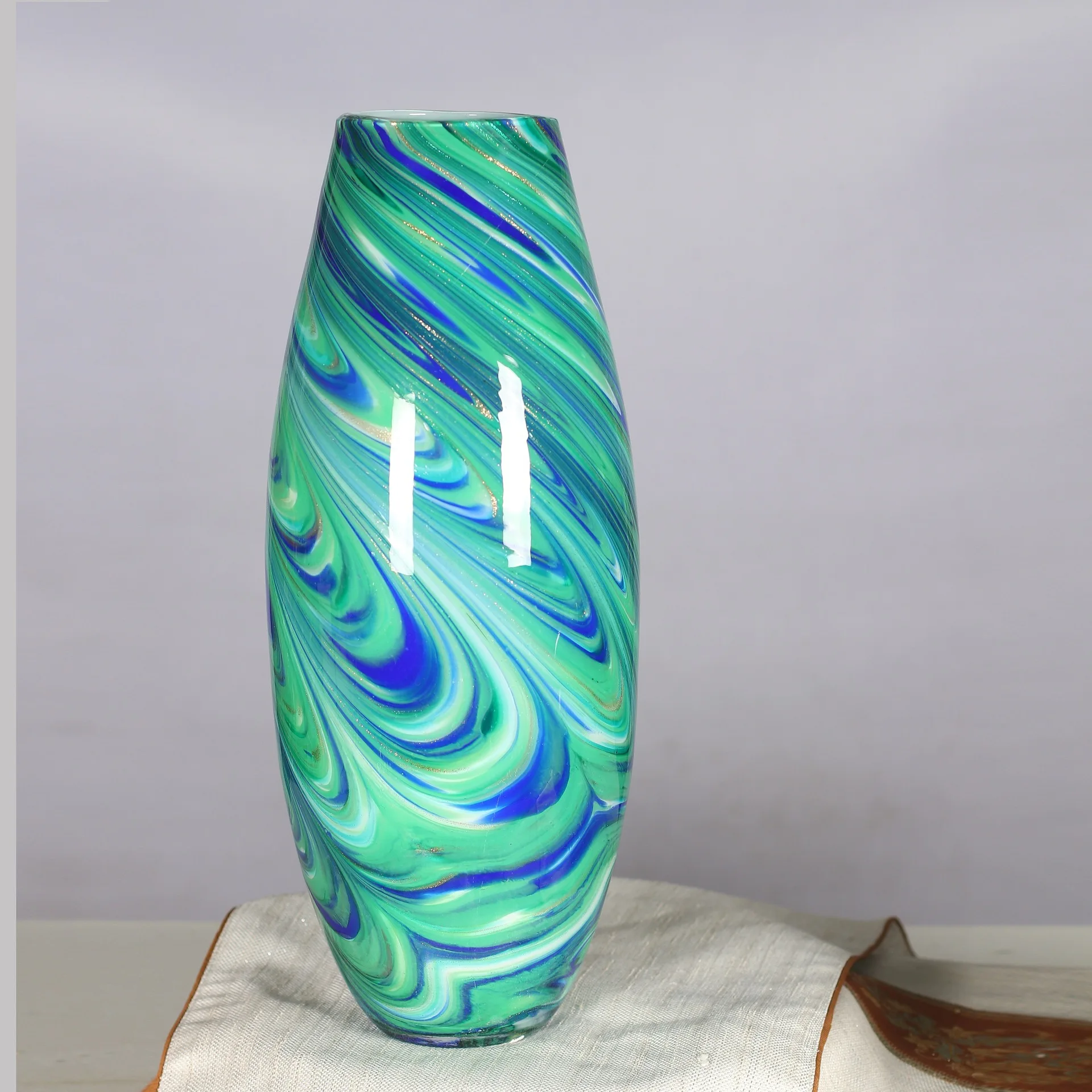 

Yefute High Grade Colored Glass Vase With Venus, Spherical Vase, Blowing Handicraft, Art Vase Wholesale